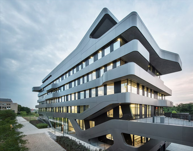 富克旺根艺术大学